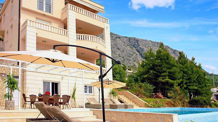 makarska apartments with pool